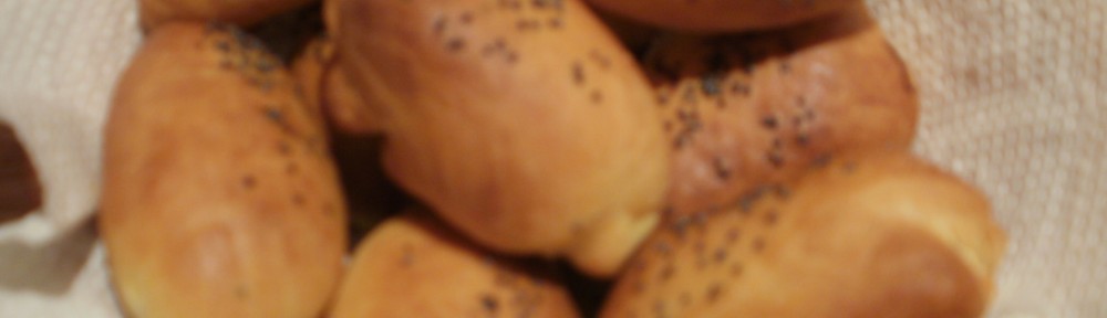 pierożki drożdżowe pieczone
